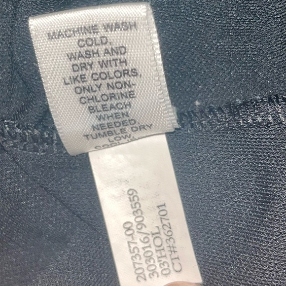 ⭐️Host Pick⭐️Theory Black V Neck Dress!! Size 10 sleeveless shoulder ties V back - Picture 11 of 14